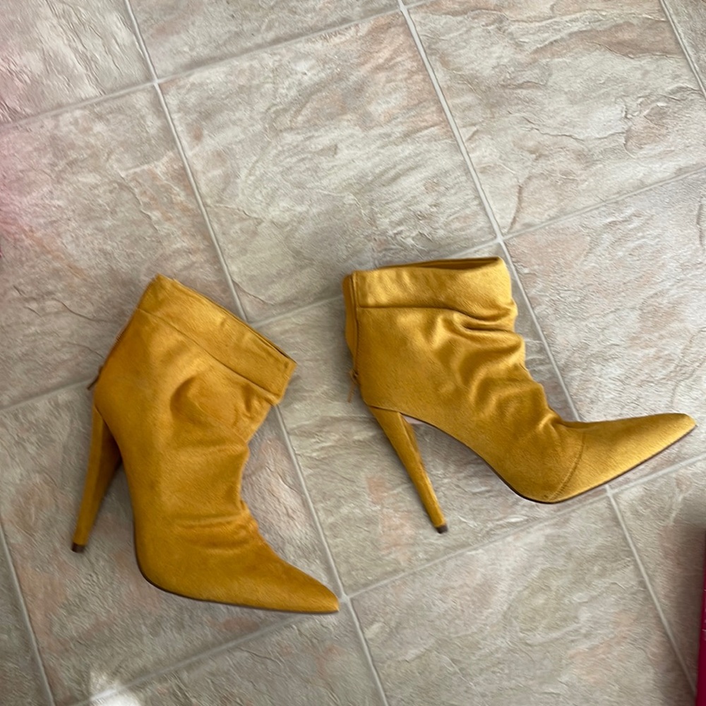 MOVING SALE MAKE OFFER Mustard slouch booties, ramya